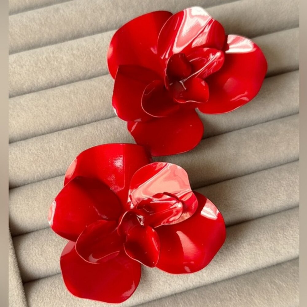 Zara Style RAISED FLOWER EARRINGS New Season